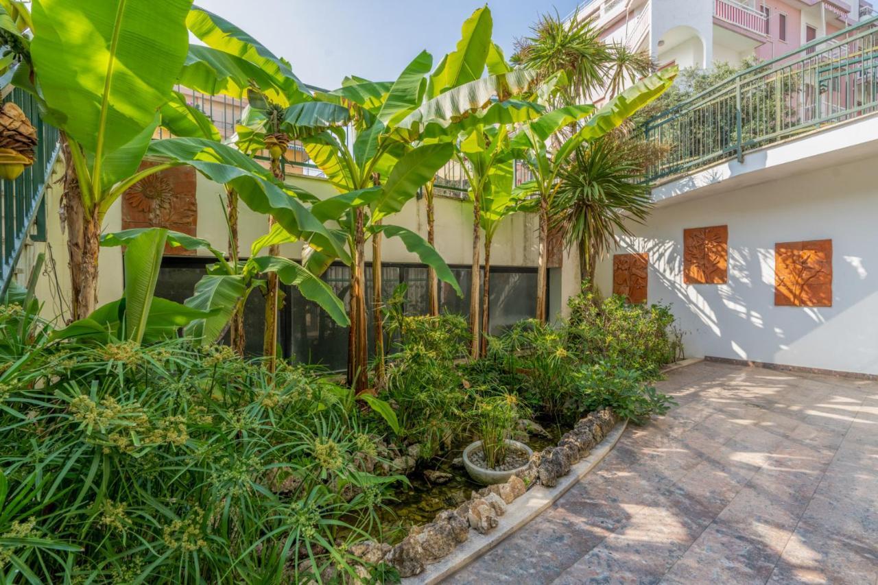 Hotel Residence Garden 阿拉西奥 外观 照片